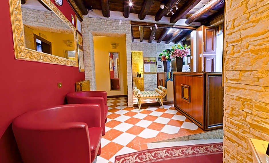Hotel Henry