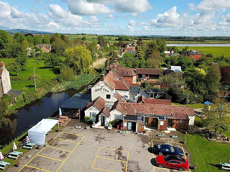 The Ship Inn - Self Catering Accommodation