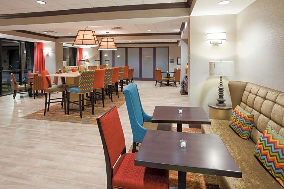 Hampton Inn By Hilton Minneapolis/Roseville, MN