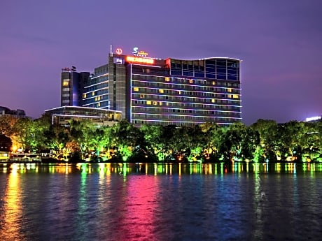 Lijiang Waterfall Hotel