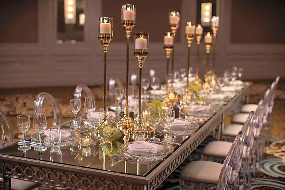 Renaissance by Marriott Dallas Addison Hotel