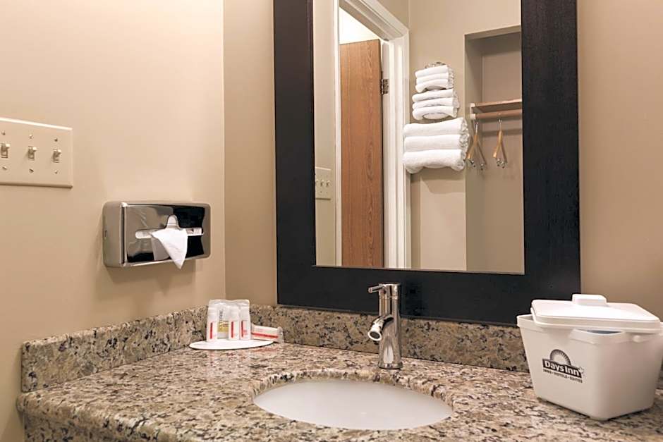 Days Inn by Wyndham Nanaimo