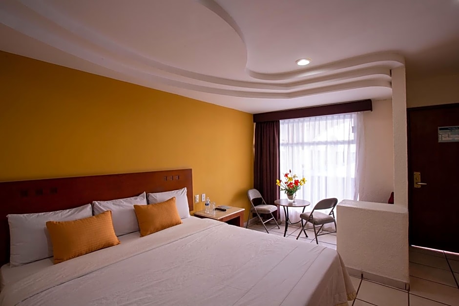 Hotel Arcos Aeropuerto
