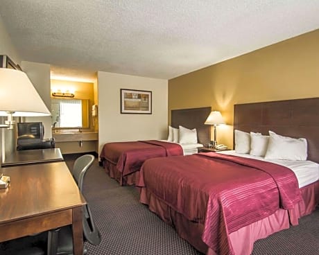 2 Double Beds, Smoking