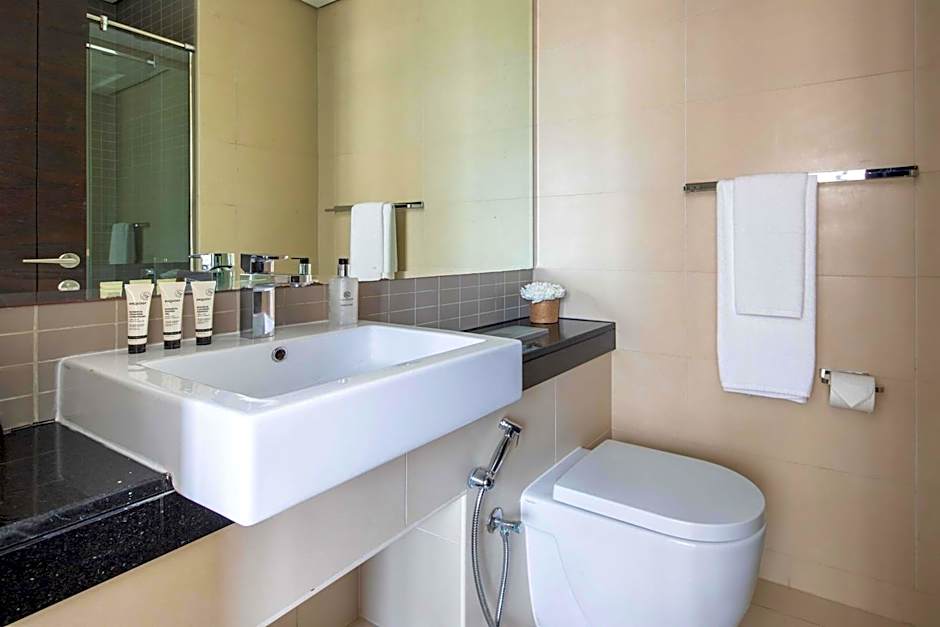 Frank Porter - Silverene Tower B