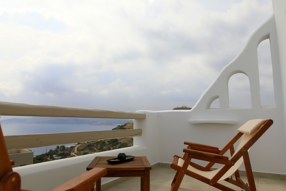 Theasis Luxury Suites