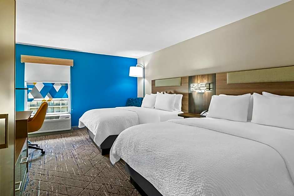 Holiday Inn Express & Suites Joplin Southeast by IHG
