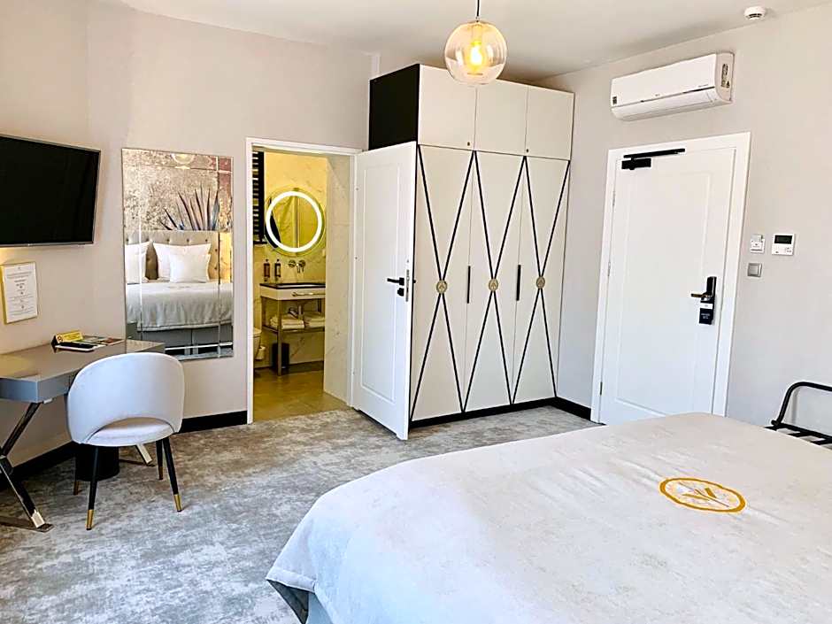 SZEWSKA 22 BOUTIQUE
