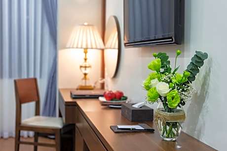 Classic Double or Twin Room with Window