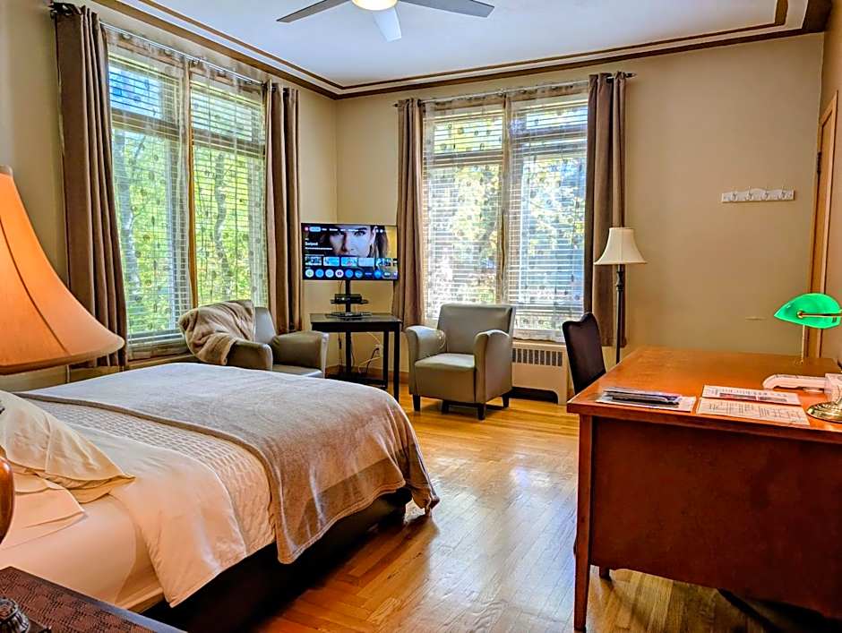 Chateau Murdock Gite