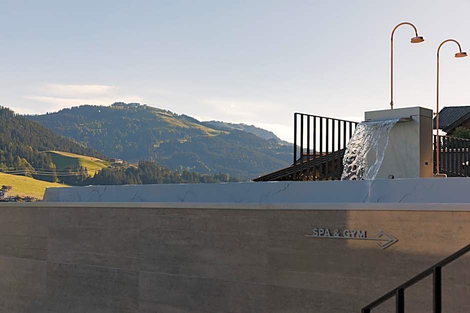 GOING TRIPLE A apartments EAST