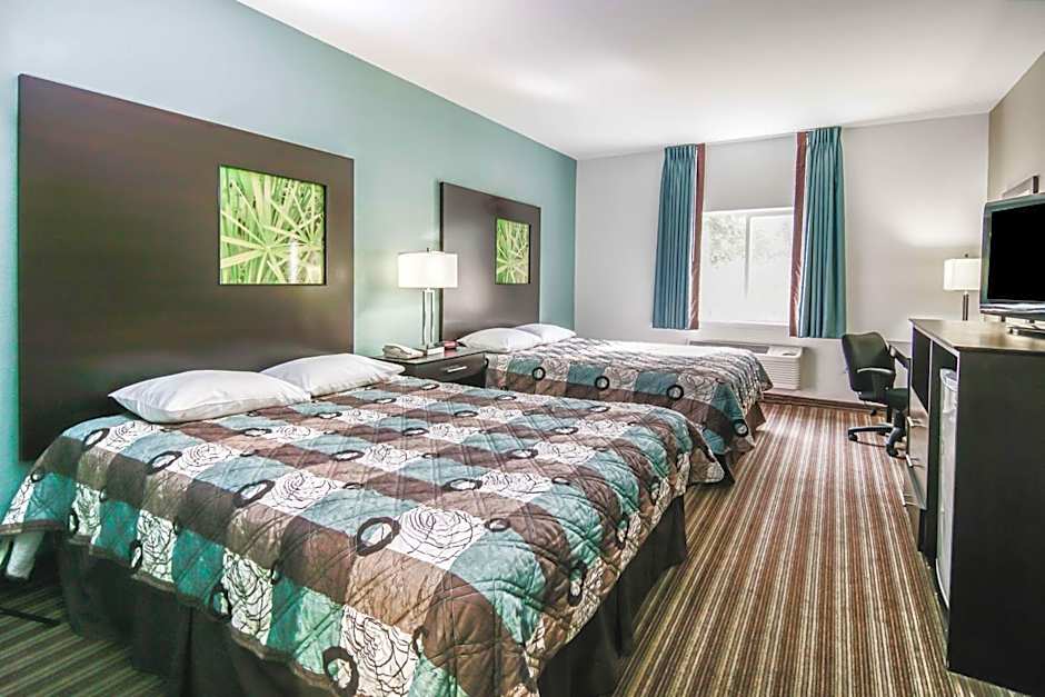 Photo 1 of 5 of 2 Queen Beds