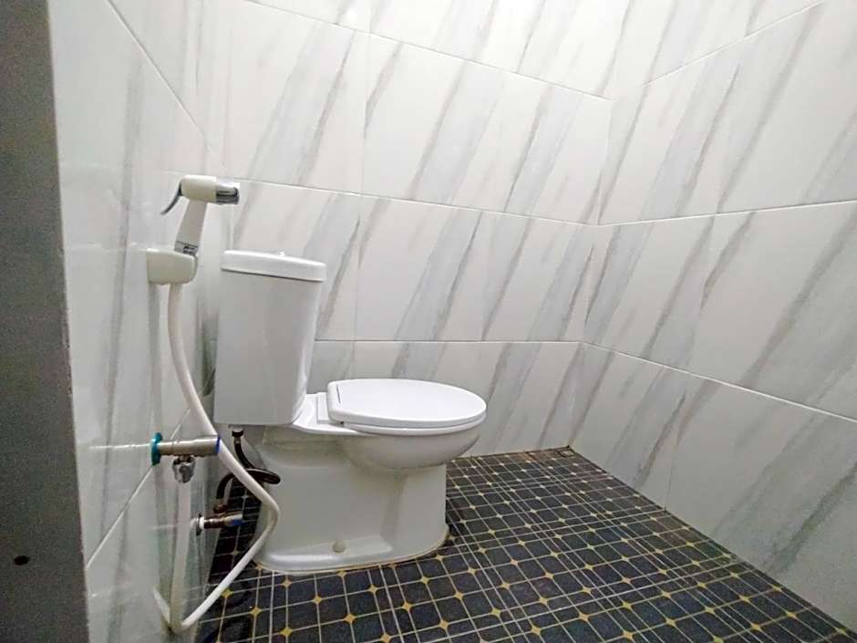 RedDoorz Syariah near Alun Alun Tegal 2