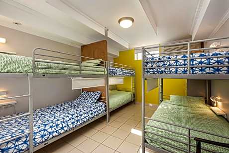 Bed in 6-Bed Mixed Dormitory Room