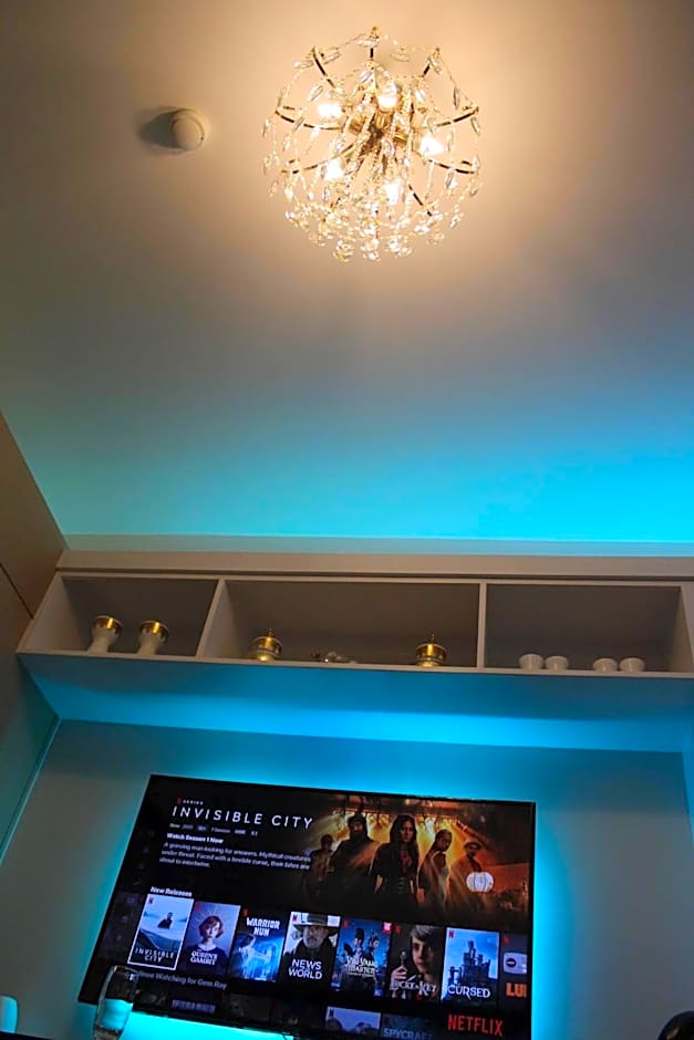 Whole Condo with Pool Great for Staycation