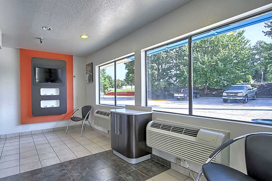 Motel 6-New Cumberland, PA - Harrisburg - Hershey South