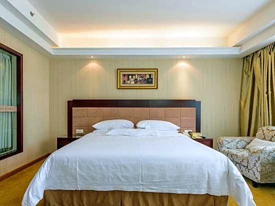 Vienna International Hotel Yangshuo West Street                                                 