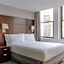 Club Quarters Hotel, Wacker at Michigan