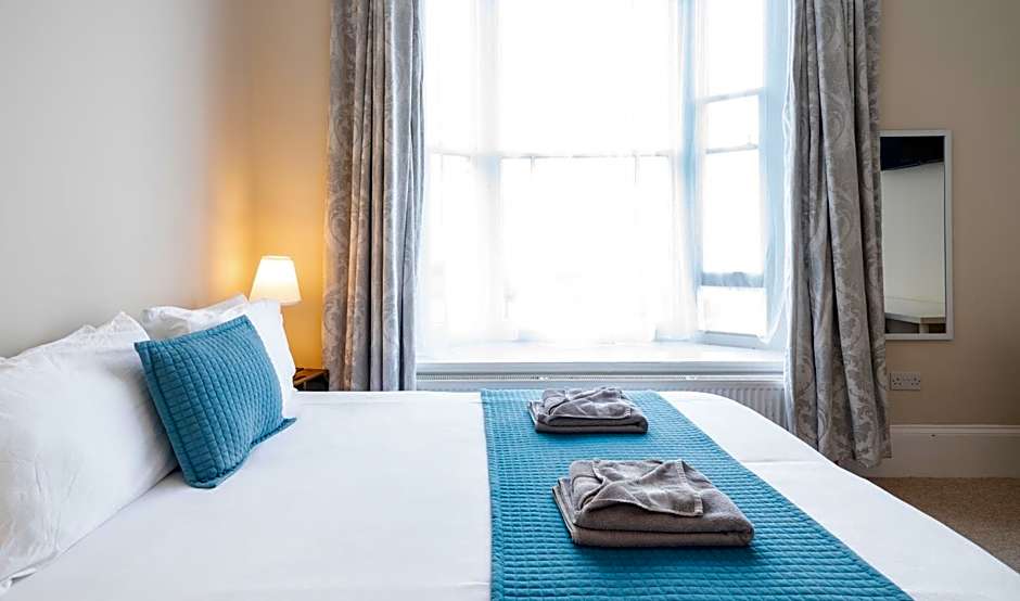 The Veteran Hotel & Bar