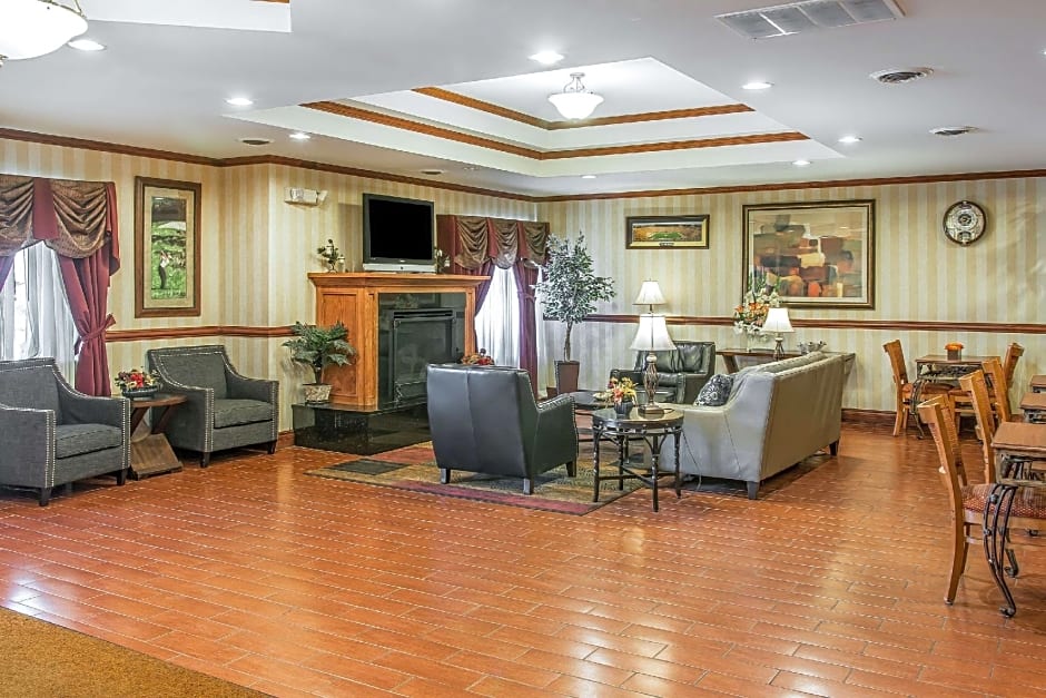 Quality Inn & Suites Ann Arbor Hwy 23