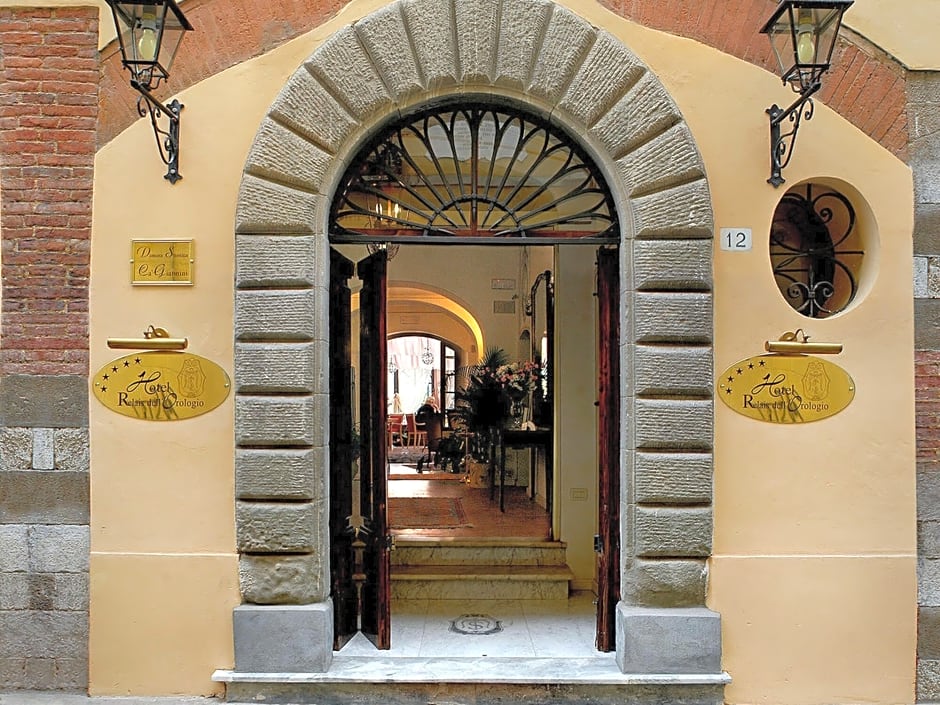 Hotel Relais Dell Orologio, Pisa, Italy. Contact us