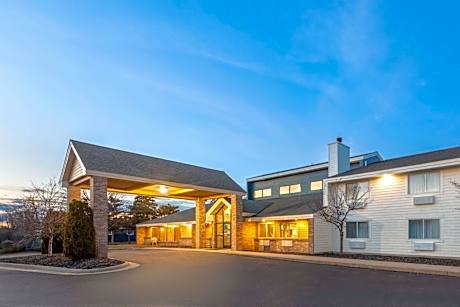 AmericInn by Wyndham Oscoda Near AuSable River