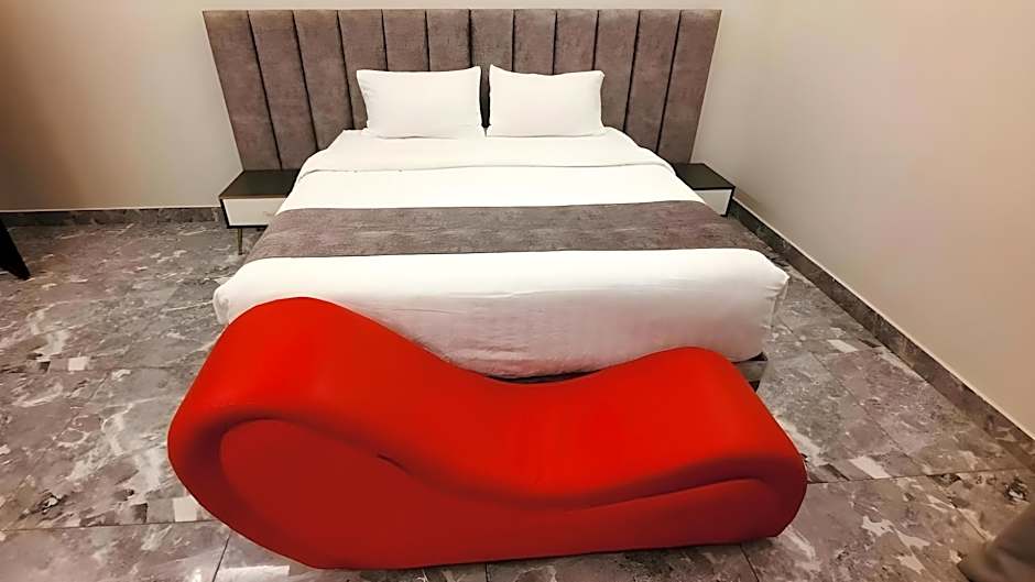 Golden Gewan Hotel