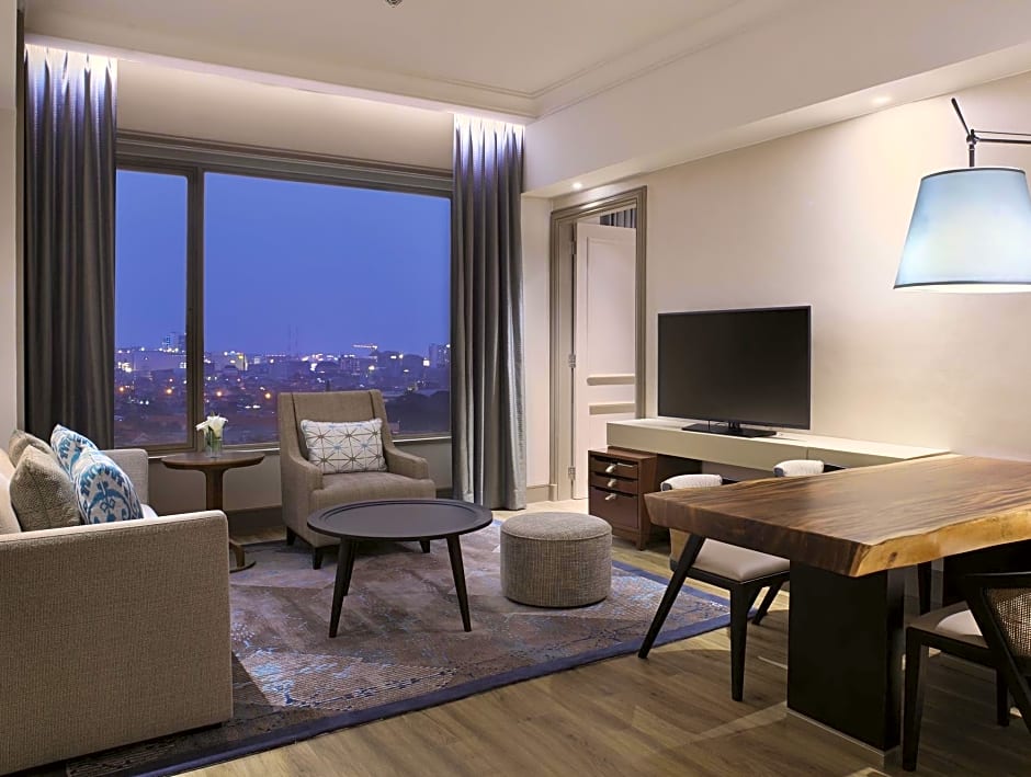 Shangri-la Hotel Surabaya