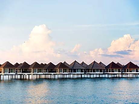 Private Owned Villa Avani Sepang Goldcoast Resort Superior Bedroom