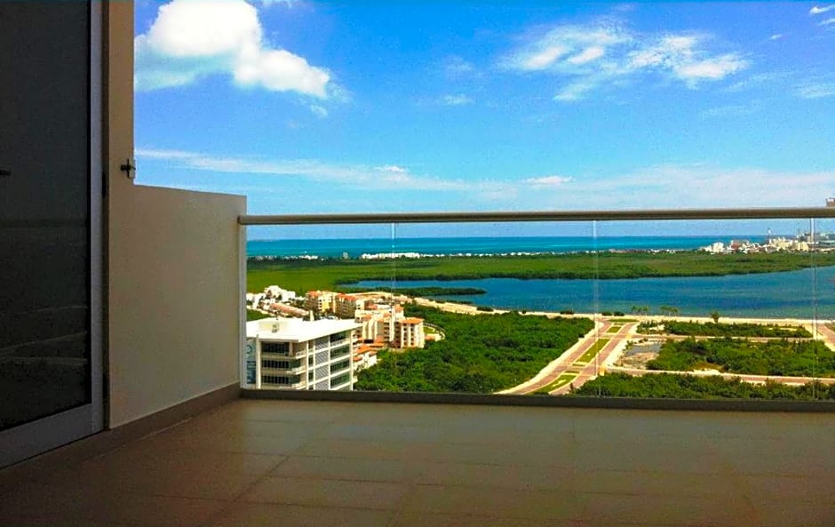 Suites Malecon Cancun