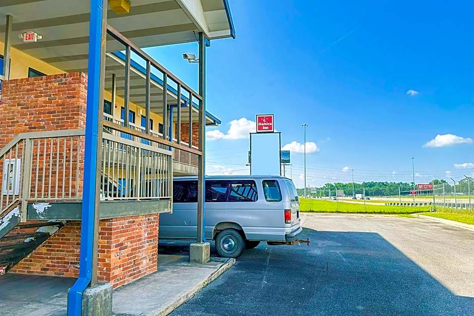 Hahira Inn By OYO near Valdosta