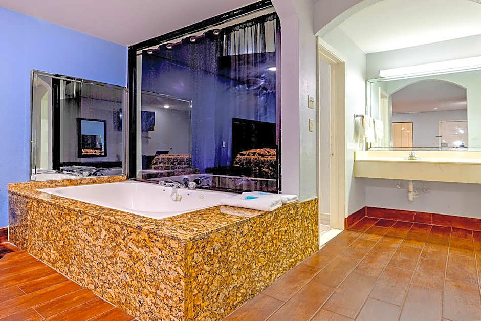 Hotel O Luxury Inn Channelview Baytown I-10