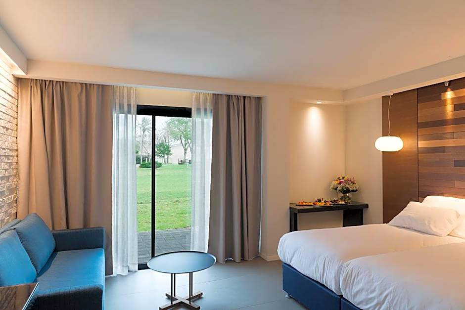 Shefayim Kibbutz Hotel