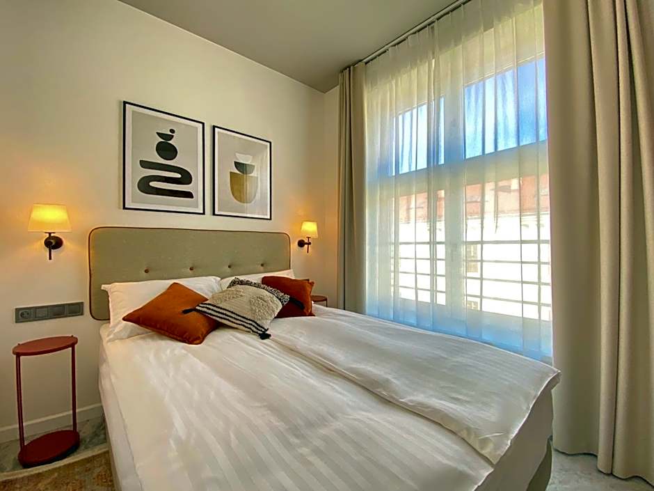 H11 Aparthotel