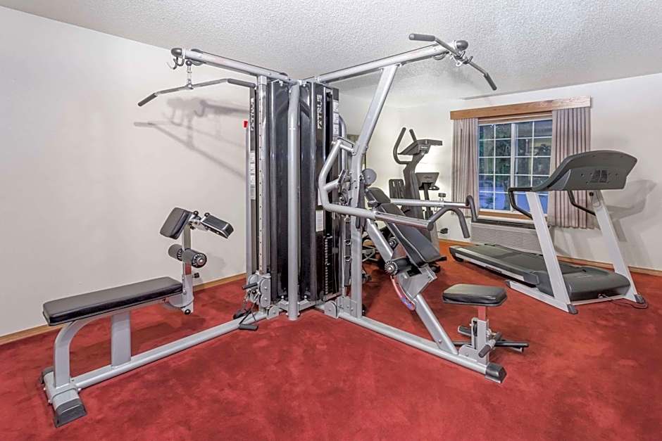 Baymont by Wyndham Mequon Milwaukee Area