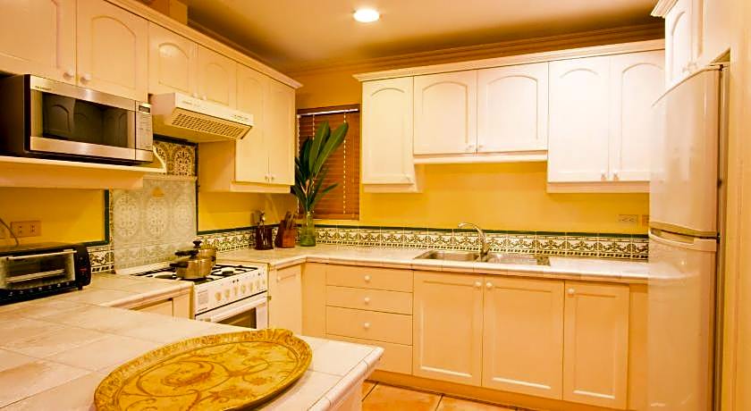 Sophia Suites Residence Hotel