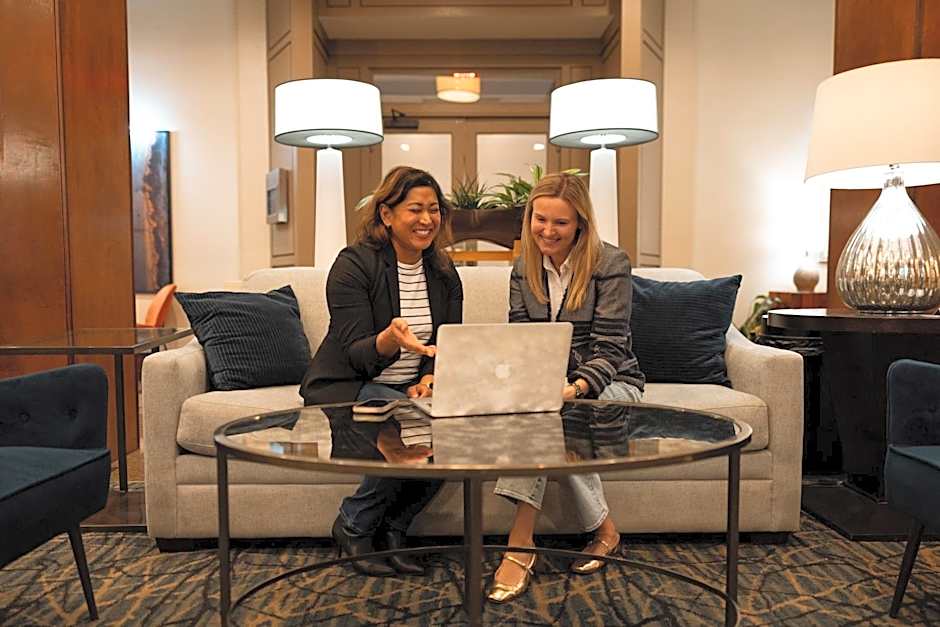 Hilton Knoxville