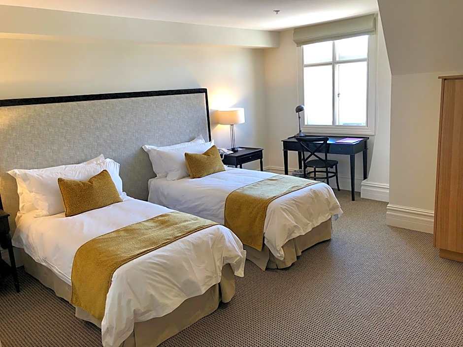 The National Hotel