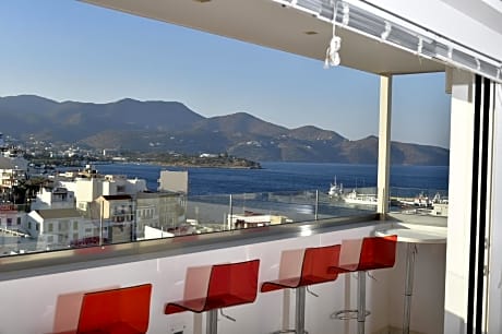 Ikaros Art Hotel