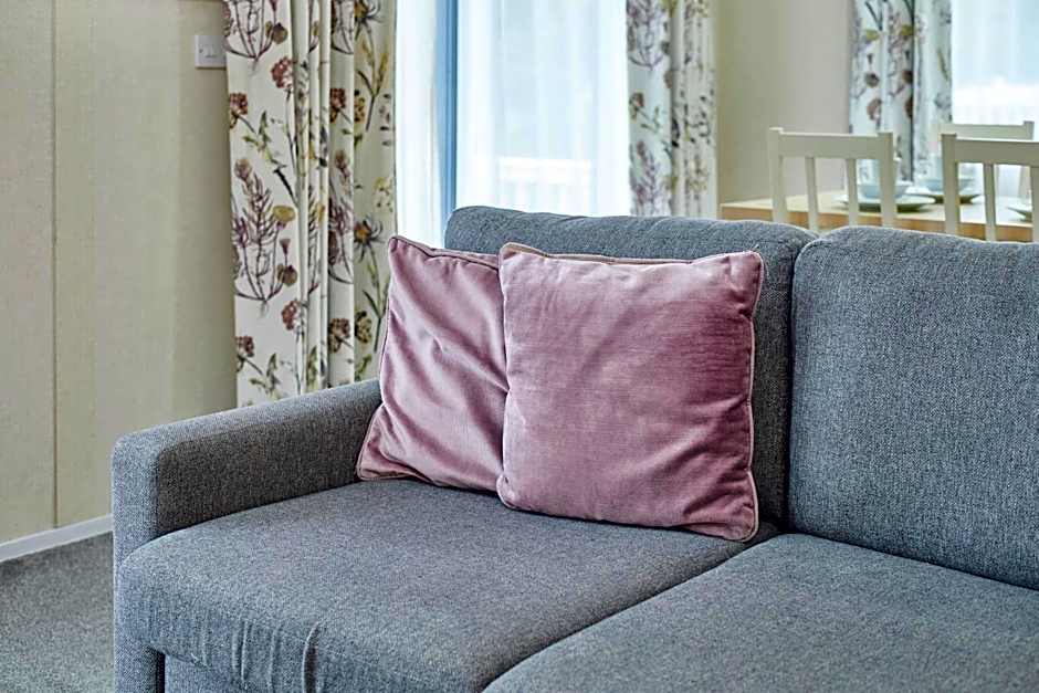 Bluebell Lodge with Hot Tub