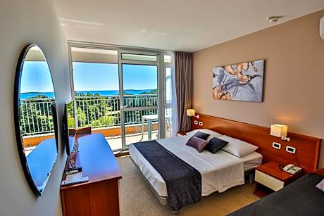 Triple Room with Balcony - Sea Side