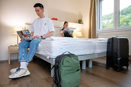 One-Bedroom Apartment with Balcony (2 people)