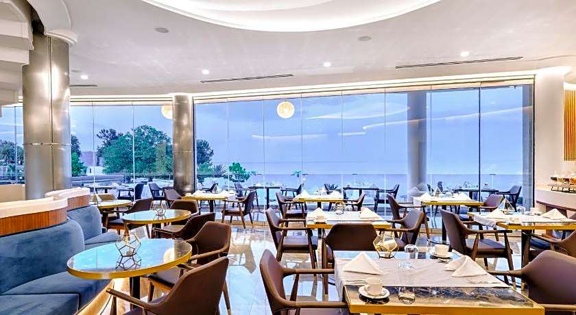 Alexandra Elegance Bridging Generations