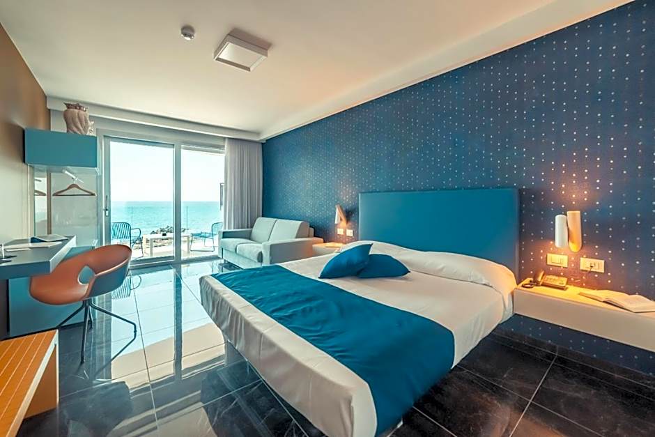Nautilus Hotel