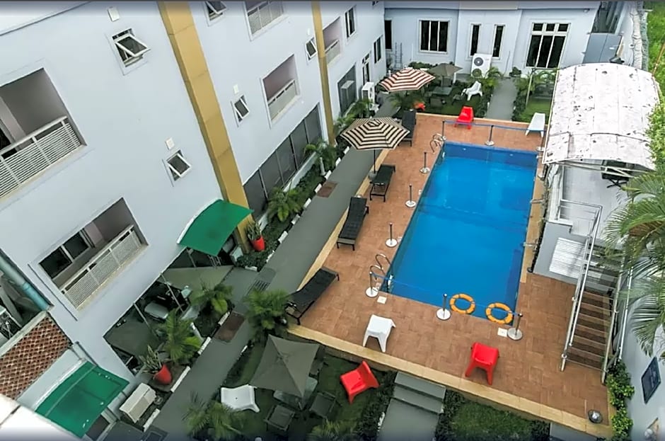 GolfView Suites and Conference Center