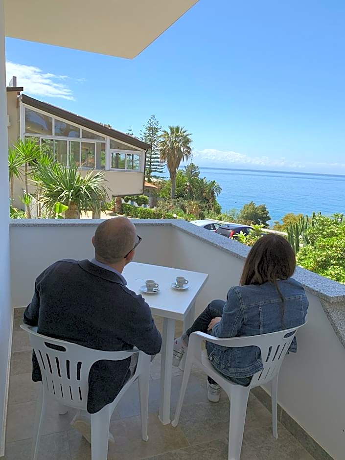 HOTEL MERCURIO SUL MARE - Fish restaurant and private beach