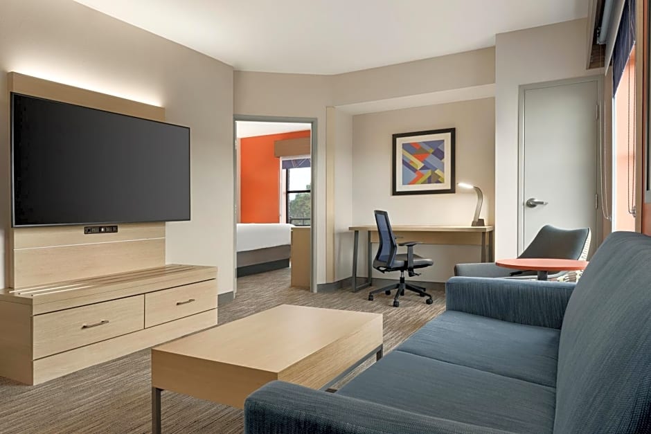 Holiday Inn Express Hotel & Suites Mount Pleasant - Charleston By IHG