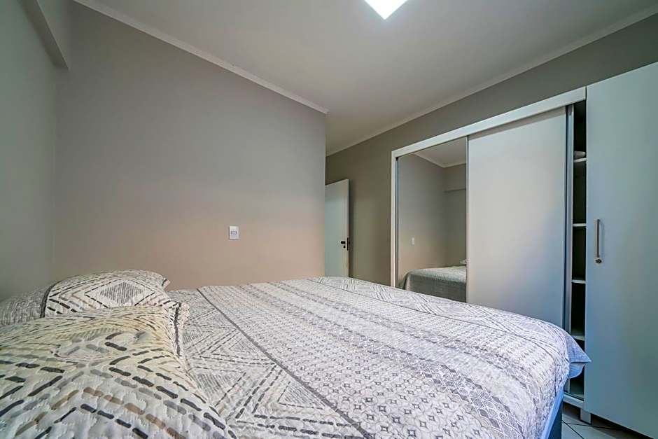 A02 - Estrela do Mar 403 A - Centro de Bombinhas - 30m do mar - Ótima localização