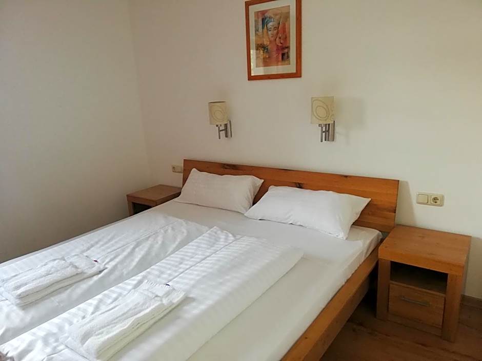 Astn Hütten Residenz Waldsicht Königsleiten - Ferienwohnungen