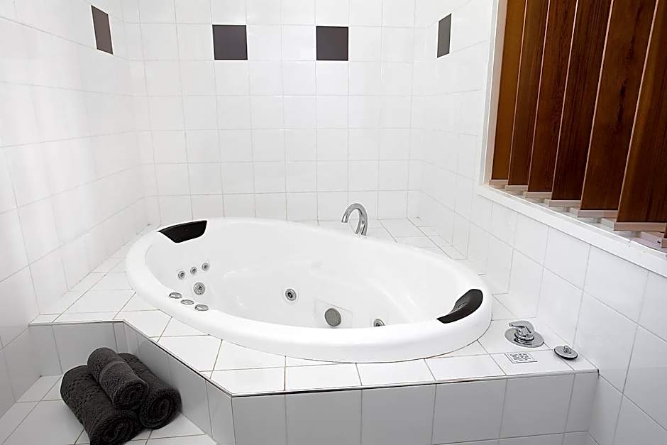 Comfort Inn On Raglan